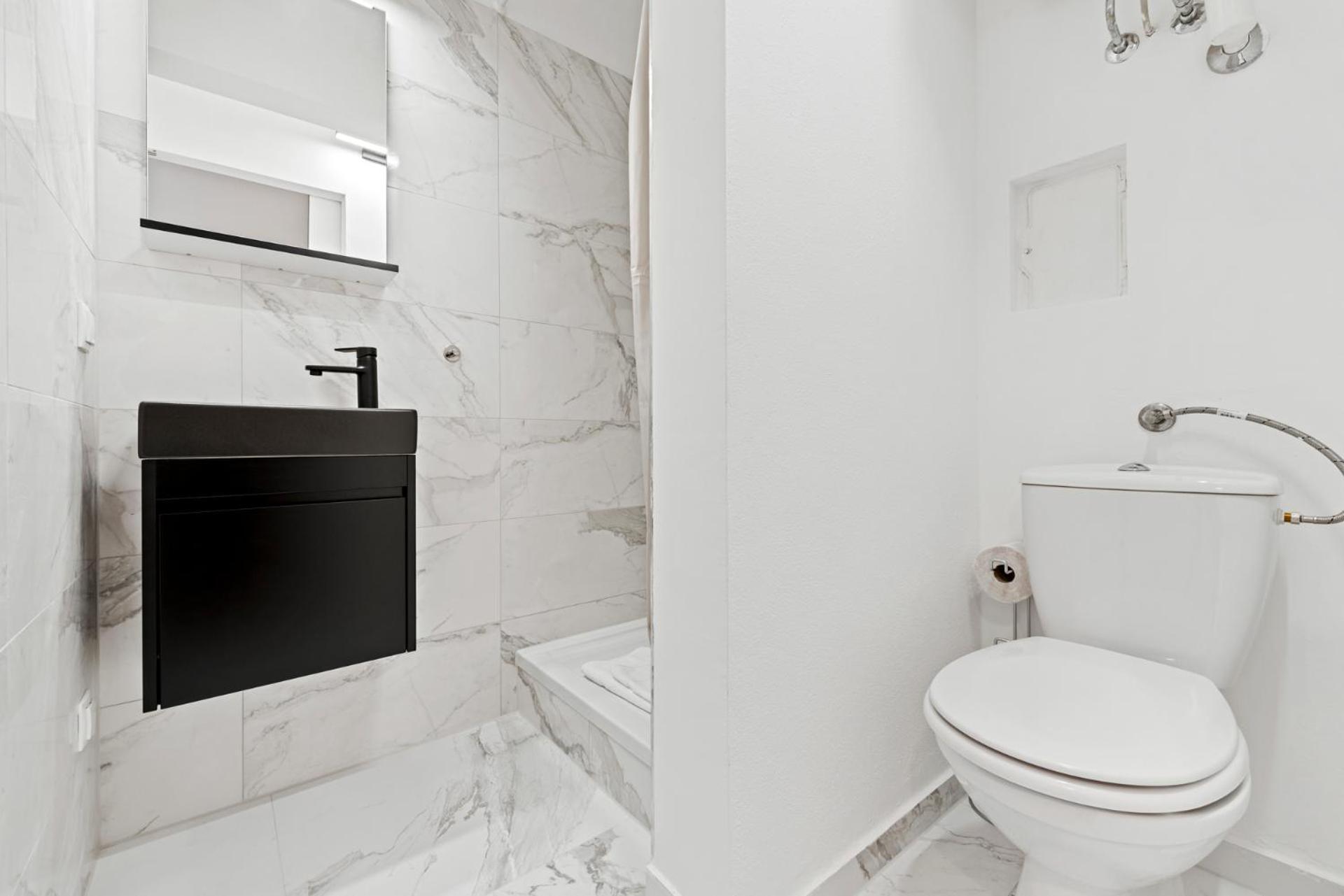 Cozy City Apartment - 15 Min To City-Centre - Contactless 24H Check-In Вена Экстерьер фото