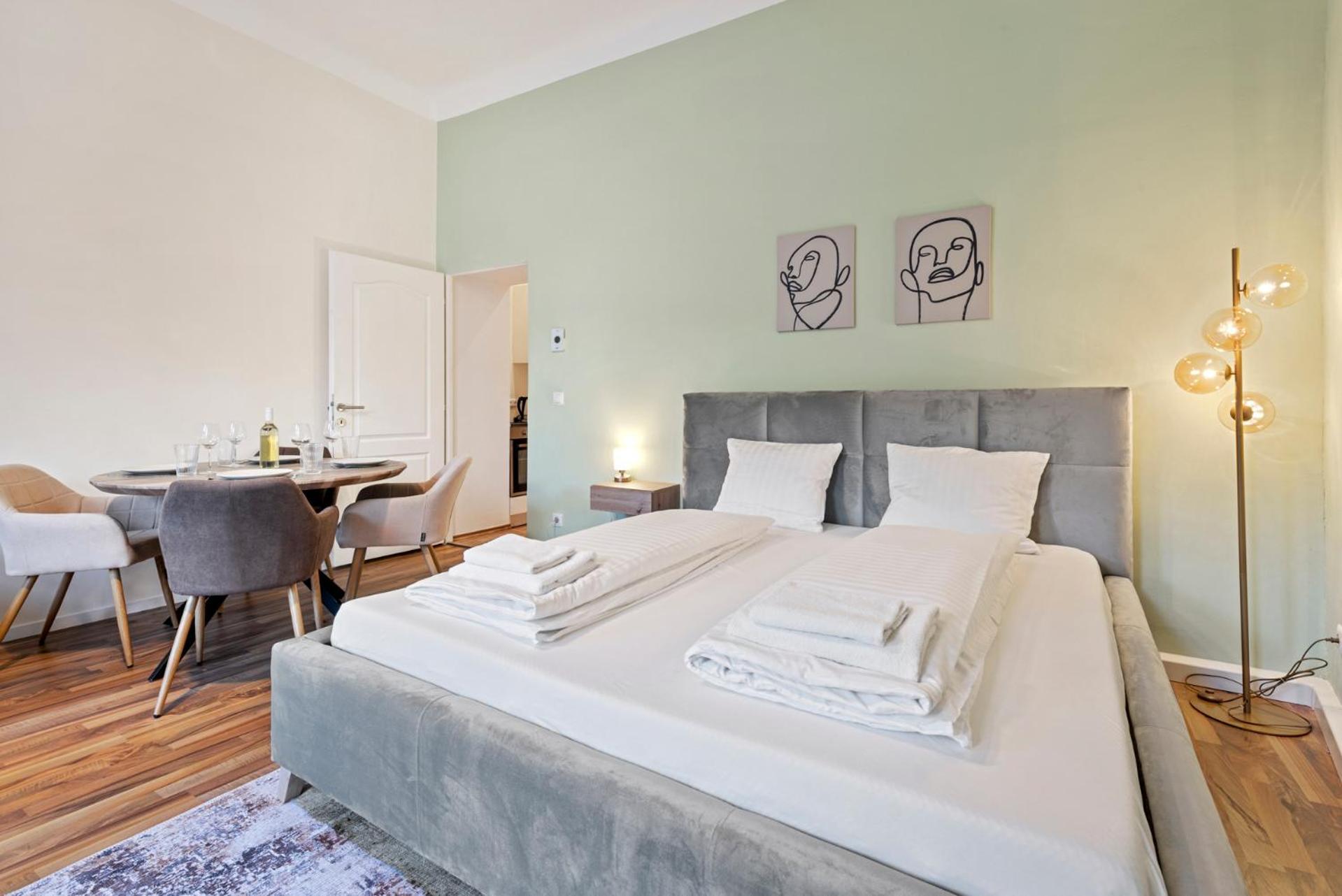 Cozy City Apartment - 15 Min To City-Centre - Contactless 24H Check-In Вена Экстерьер фото